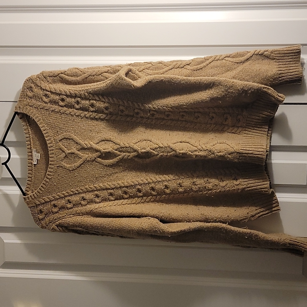 Old navy cable knit sweater